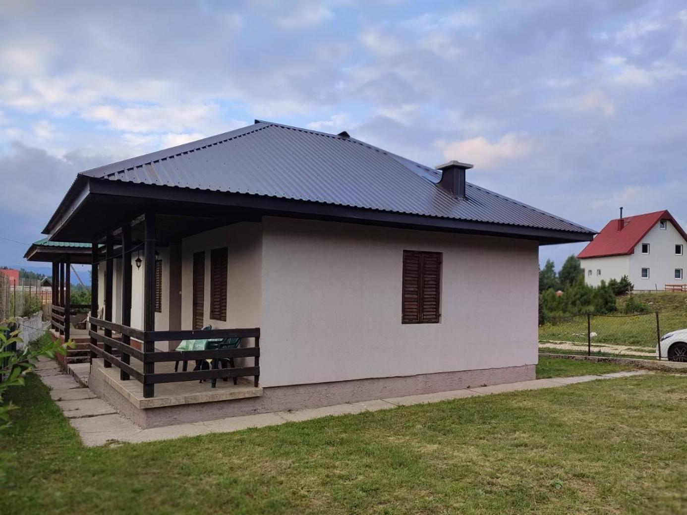 Nikolija Villa Zabljak  Luaran gambar